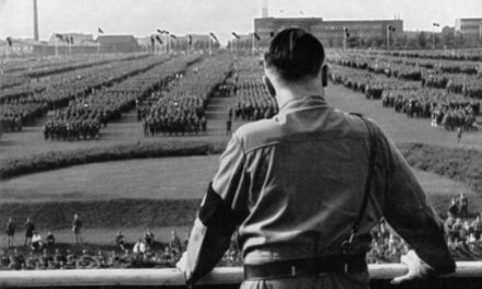 Image illustrant l'article Hitler - manifestations militaire de Clio Collège